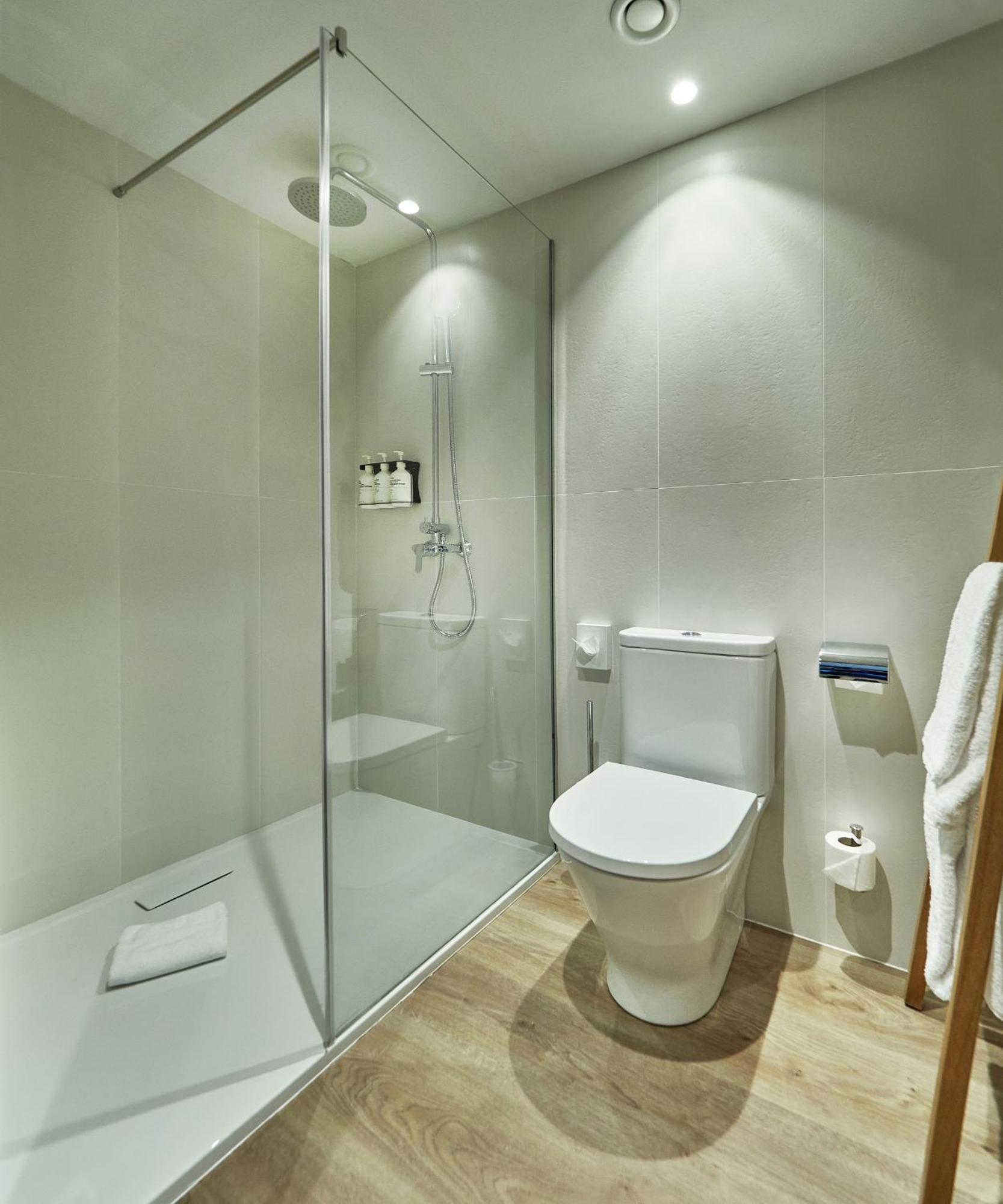 Hotel Sb Win 4 Sup Sant Feliu de Llobregat Exterior photo